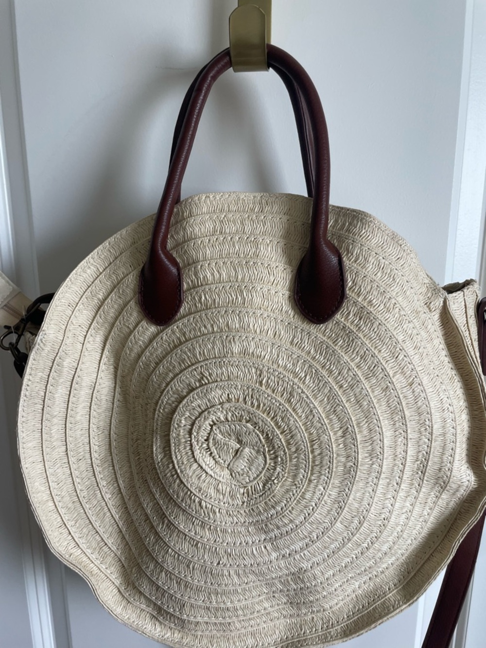 Straw Circle Tote with Brown Handles - Neutral